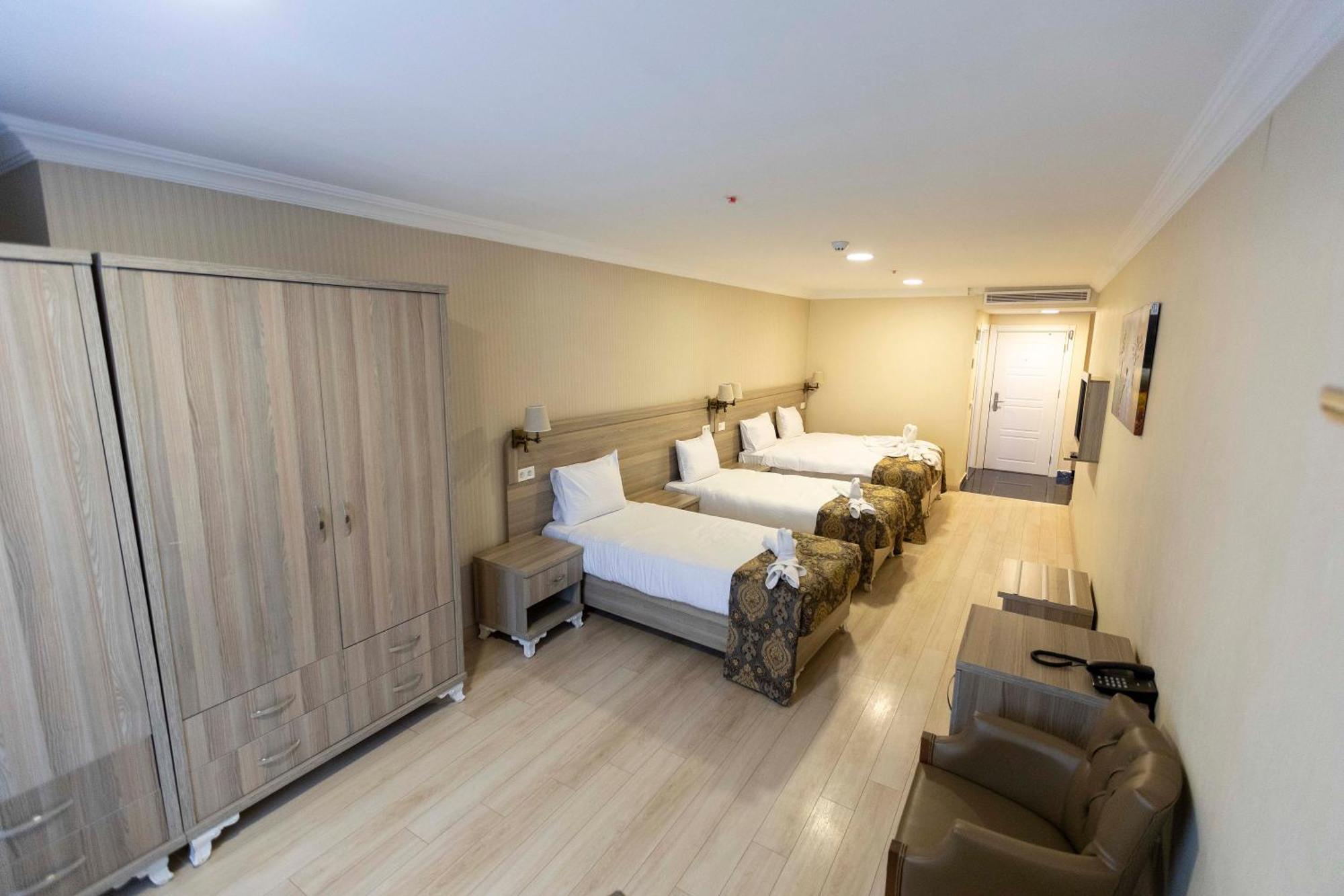 World Point Hotel Besyol Istanbul Exterior photo